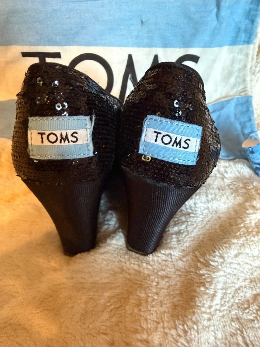 TOMS Black Sequin Peep Toe Wedges High Heel Shoes Womens 6 Glam Sparkle Comfort